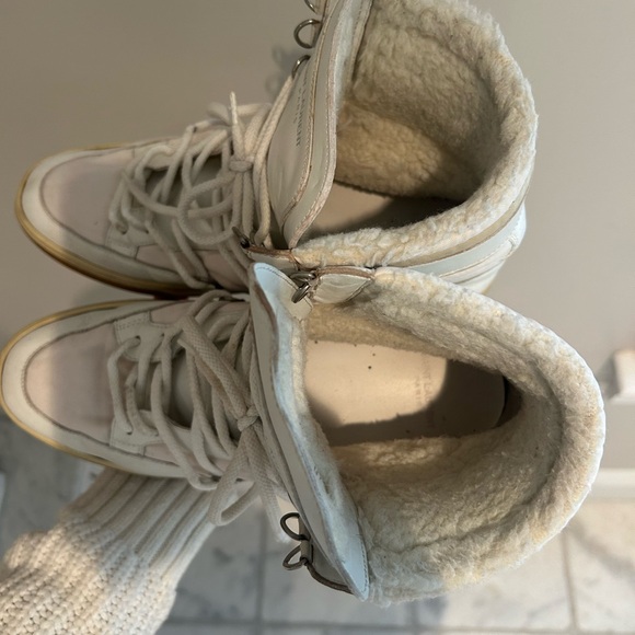 Saint Laurent Ski Shearling High-Top Sneakers - Picture 4 of 11